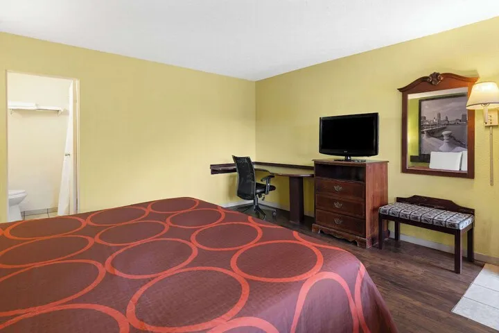 Room 5 of 26