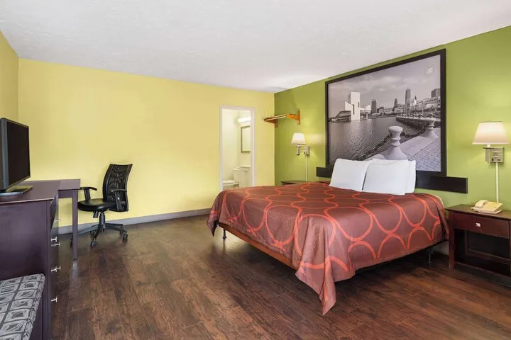 Room 4 of 26