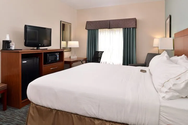 Room 5 of 19