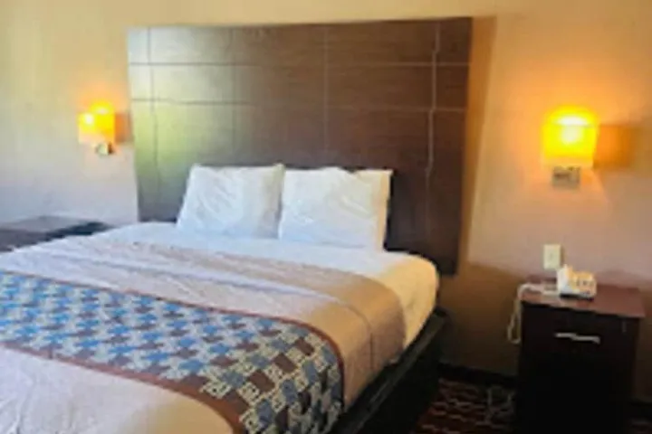 Room 3 of 6