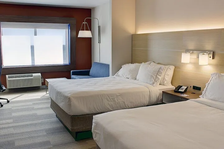 Room 3 of 37