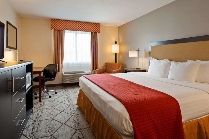 Room 5 of 25
