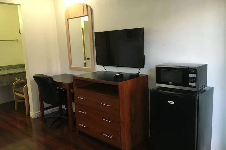 Room 3 of 54