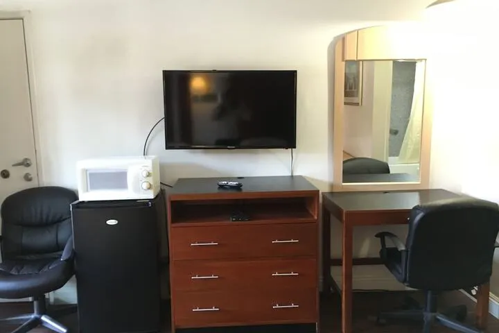 Room 5 of 54