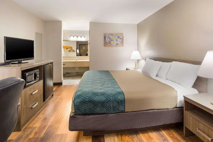 Room 5 of 23