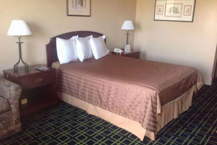 Room 3 of 21