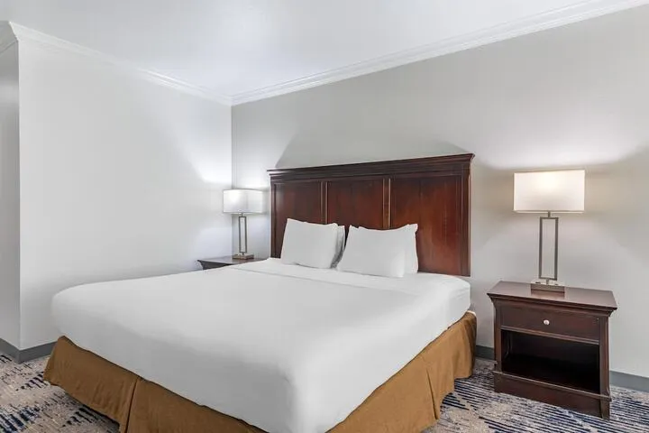 Room 5 of 38