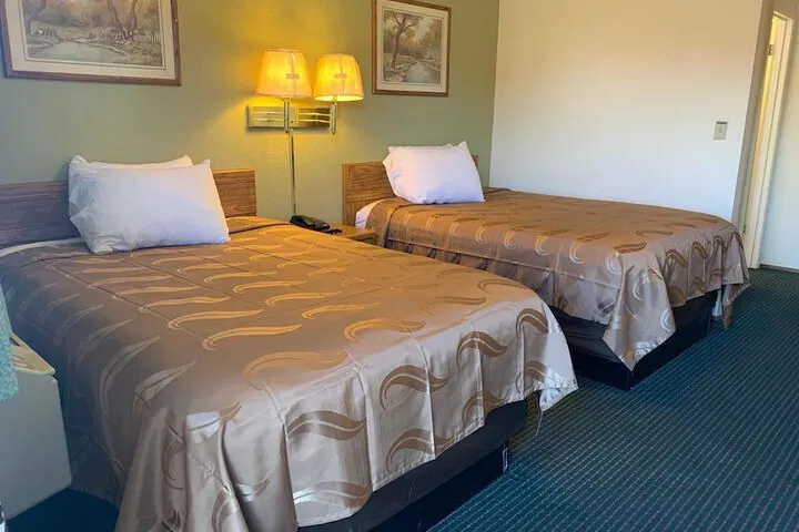 Room 3 of 21