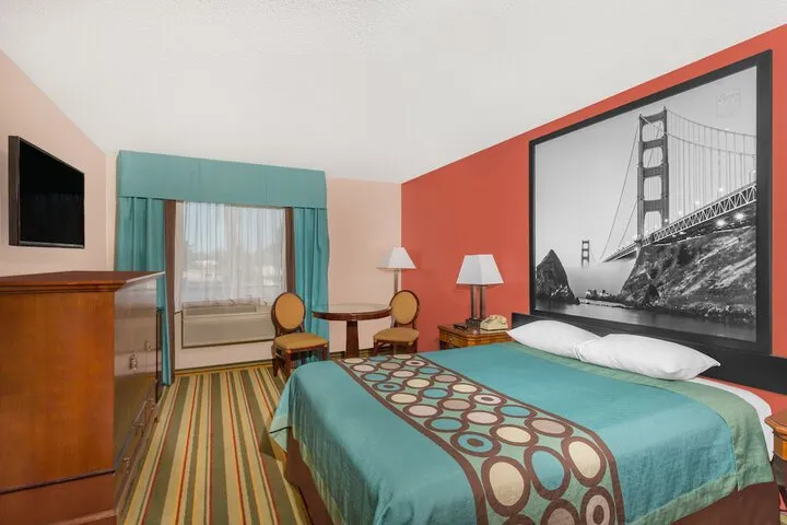 Room 5 of 27