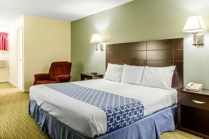 Room 3 of 18