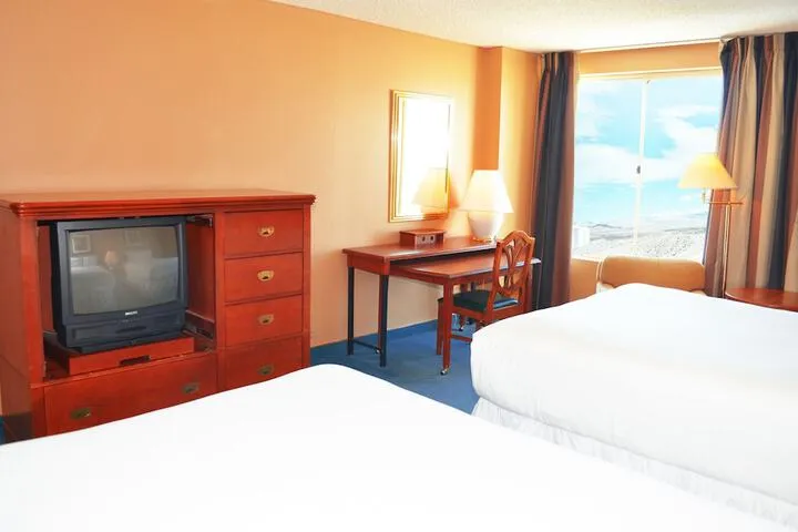 Room 2 of 32