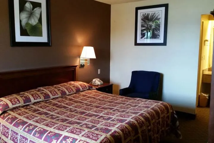 Room 4 of 34