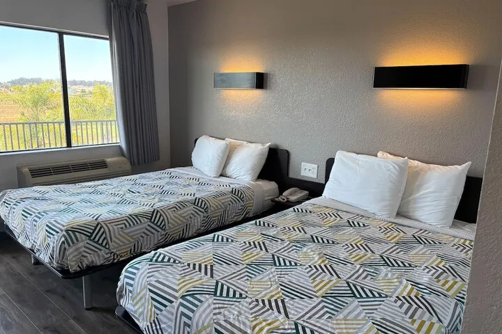 Room 4 of 29