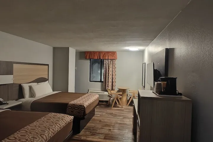 Room 3 of 50