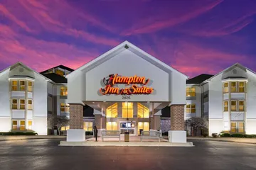 Hampton Inn & Suites Chicago / Hoffman Estates