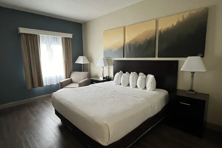 Room 4 of 49