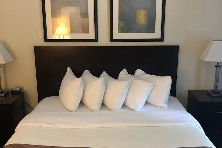 Room 3 of 49