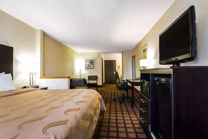 Room 4 of 31