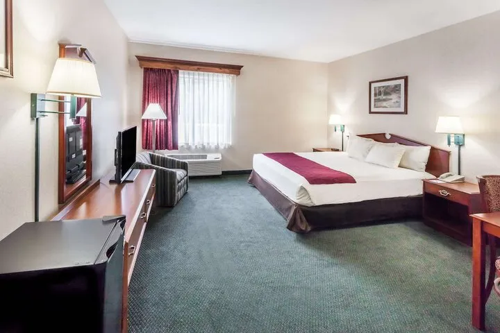 Room 5 of 20