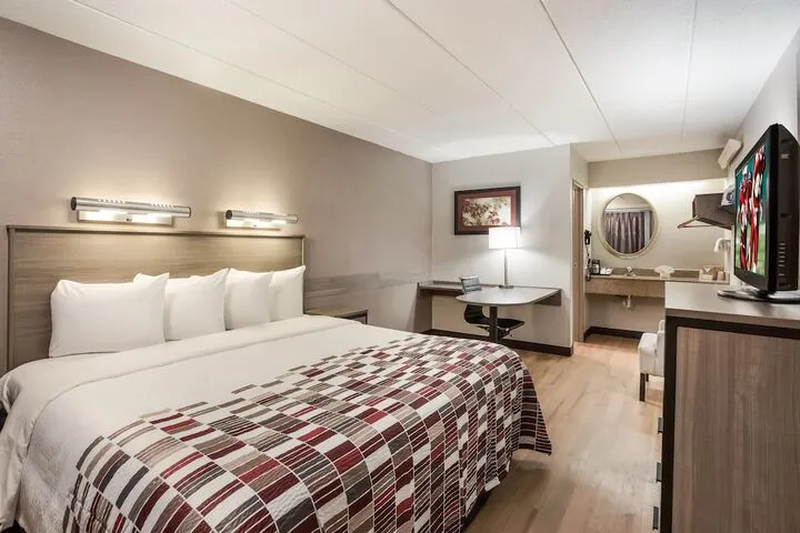 Room 4 of 41