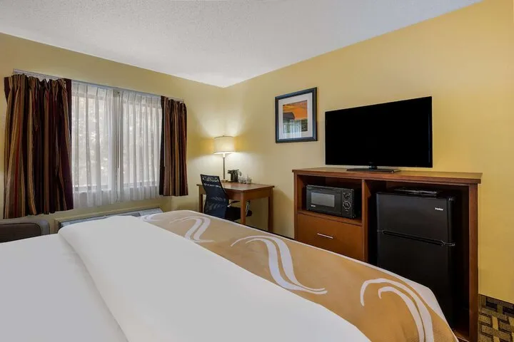 Room 5 of 30