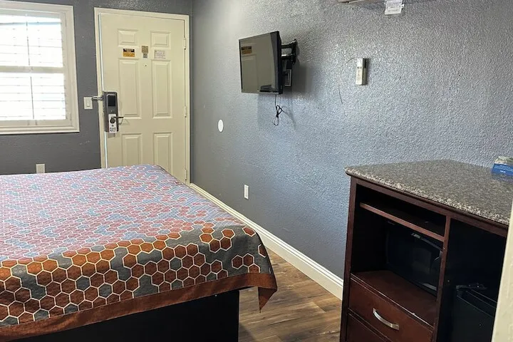 Room 4 of 54