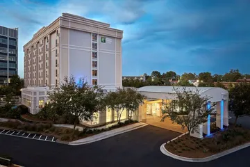 Holiday Inn Express & Suites Charleston DWTN - Medical CTR by IHG