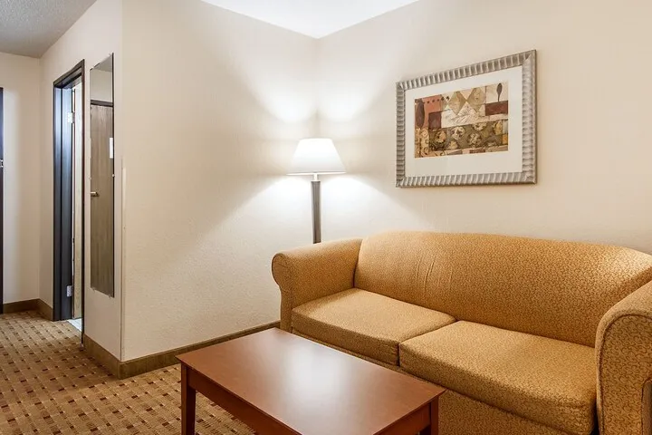 Room 5 of 51