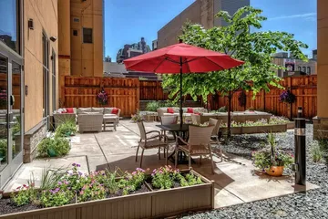 Hampton Inn & Suites Minneapolis / Downtown
