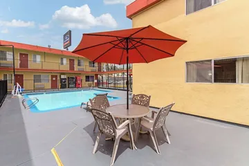 Howard Johnson Suites by Wyndham San Diego Chula Vista / BayFt