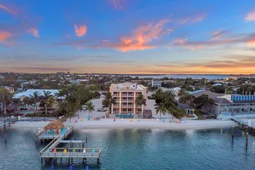 Hutchinson Island Hotel