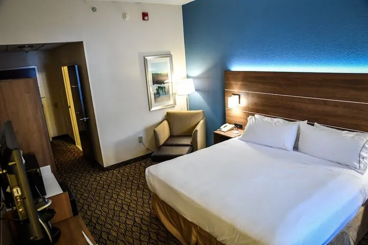 Room 5 of 45