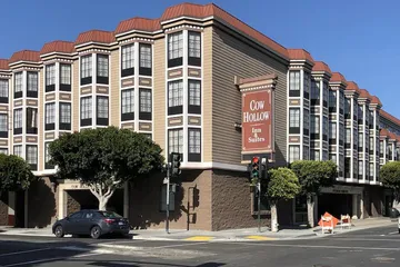 Cow Hollow Inn & Suites