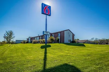 Motel 6 Saukville WI