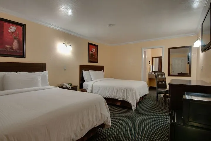 Room 3 of 37