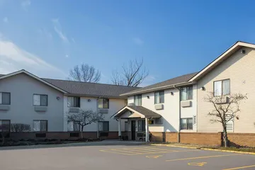 Super 8 by Wyndham Mentor / Cleveland Area