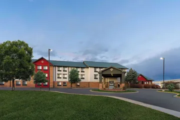SYLO Hotel Denver Airport a Ramada by Wyndham
