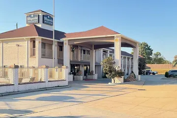 Magnolia Inn & Suites