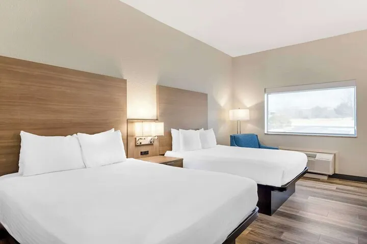 Room 5 of 23