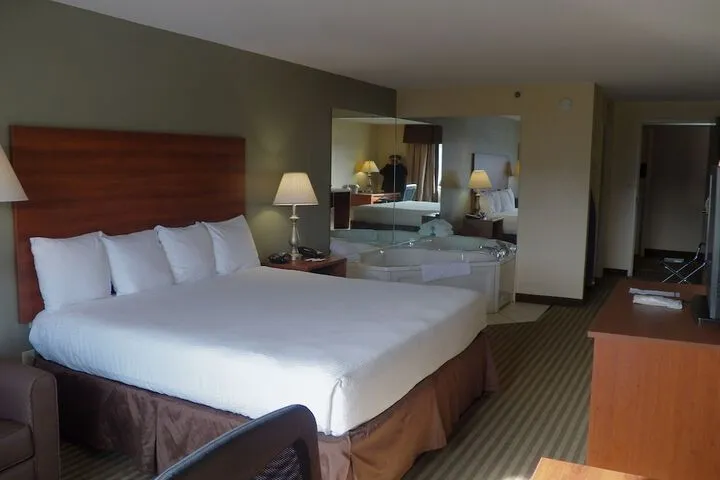 Room 3 of 23