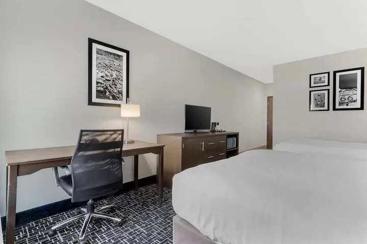 Room 5 of 38