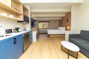 Ramada by Wyndham Davenport Orlando South