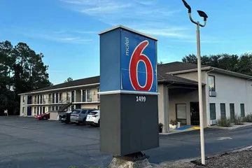 Motel 6 Macclenny FL