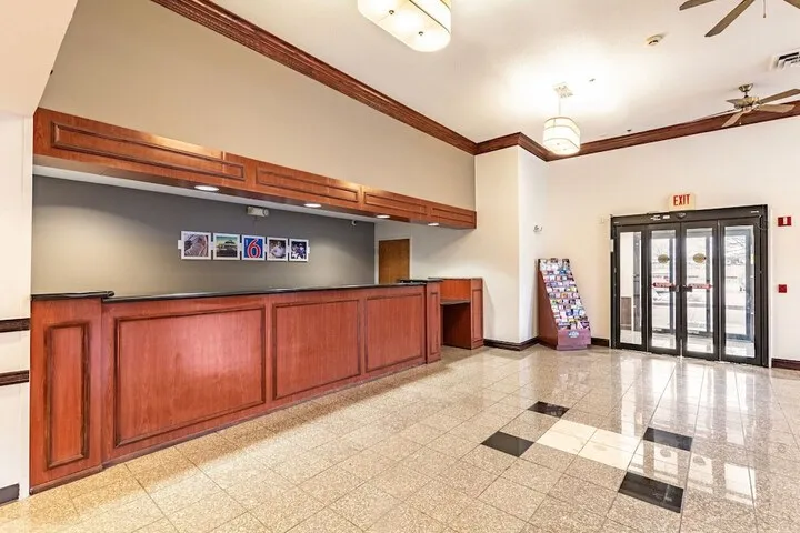 Hotel 5 of 51