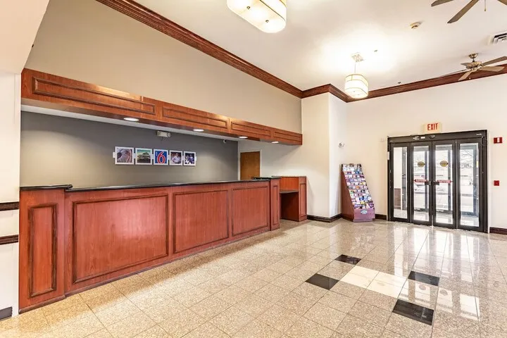 Hotel 2 of 51