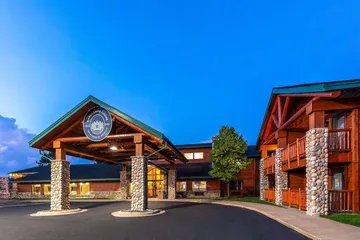 Shell Lake Lodge a Travelodge by Wyndham