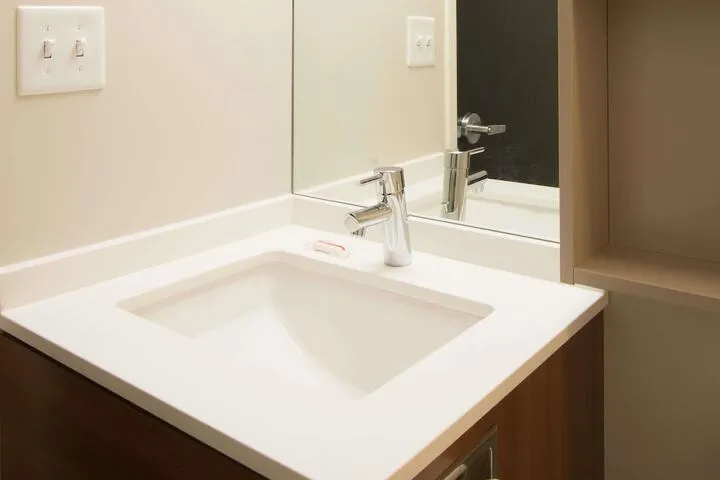 Room 3 of 16