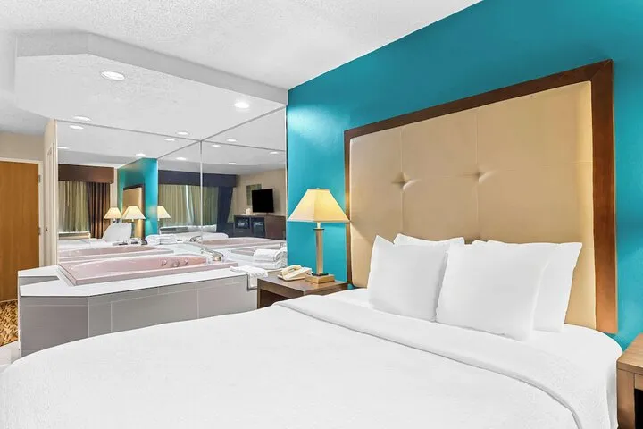 Room 3 of 42