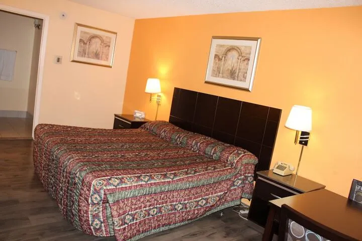 Room 4 of 21