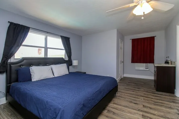 Room 3 of 54